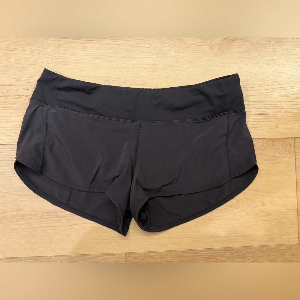 Lululemon Speed Shorts - Size 8